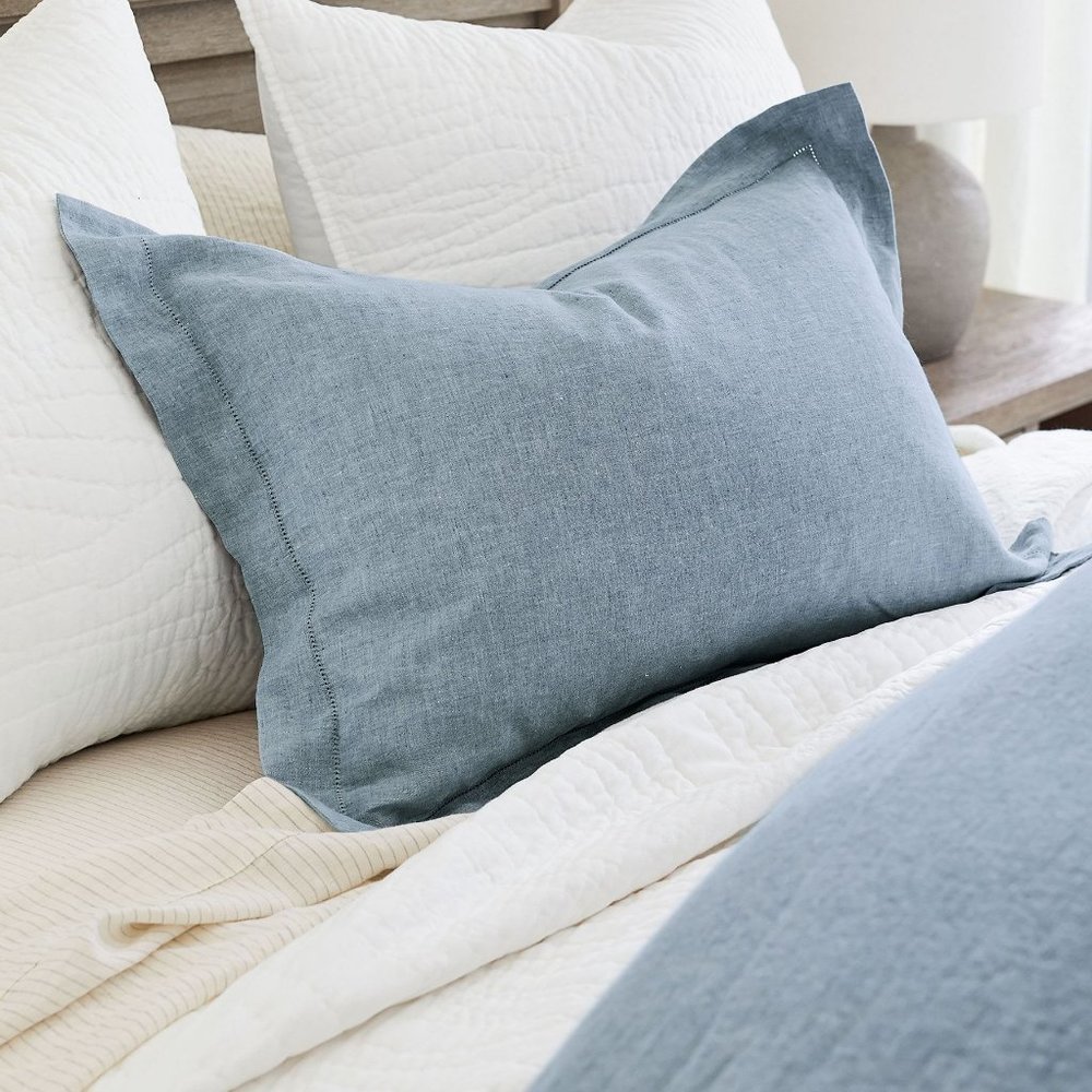 165USD POTTERY BARN BELGIAN FLAX LINEN KING PILLOW SHAM IN CHAMBRAY SET OF 2